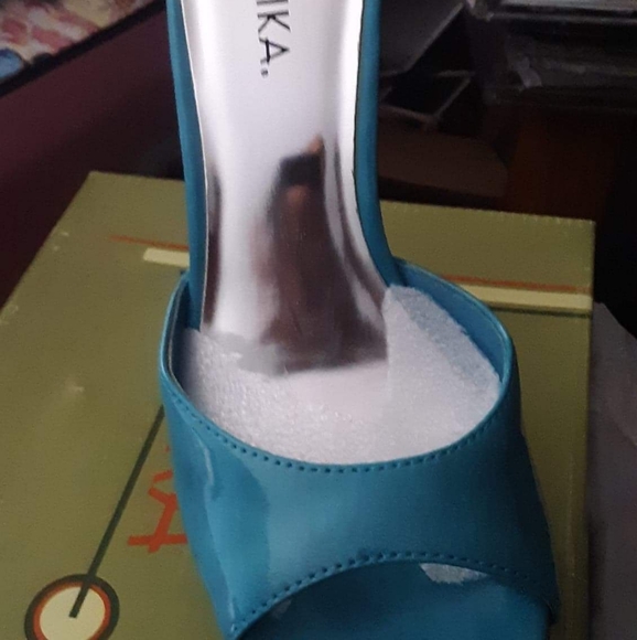 Light blue strapless heels - Picture 2 of 3